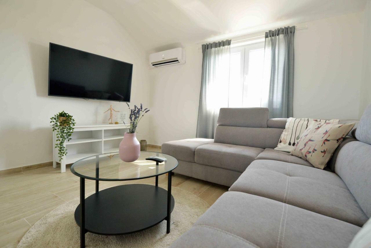 Apartments Enida بيتينا المظهر الخارجي الصورة