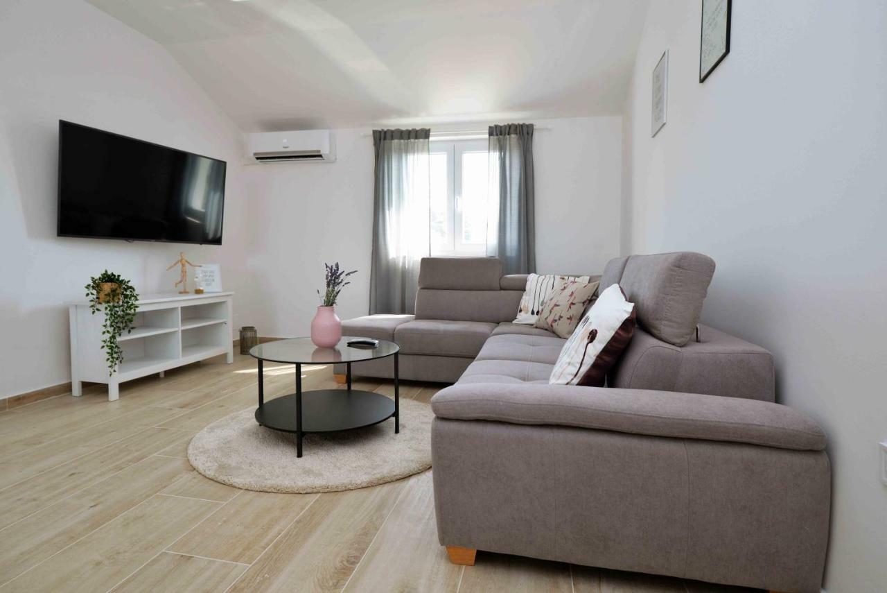 Apartments Enida بيتينا المظهر الخارجي الصورة
