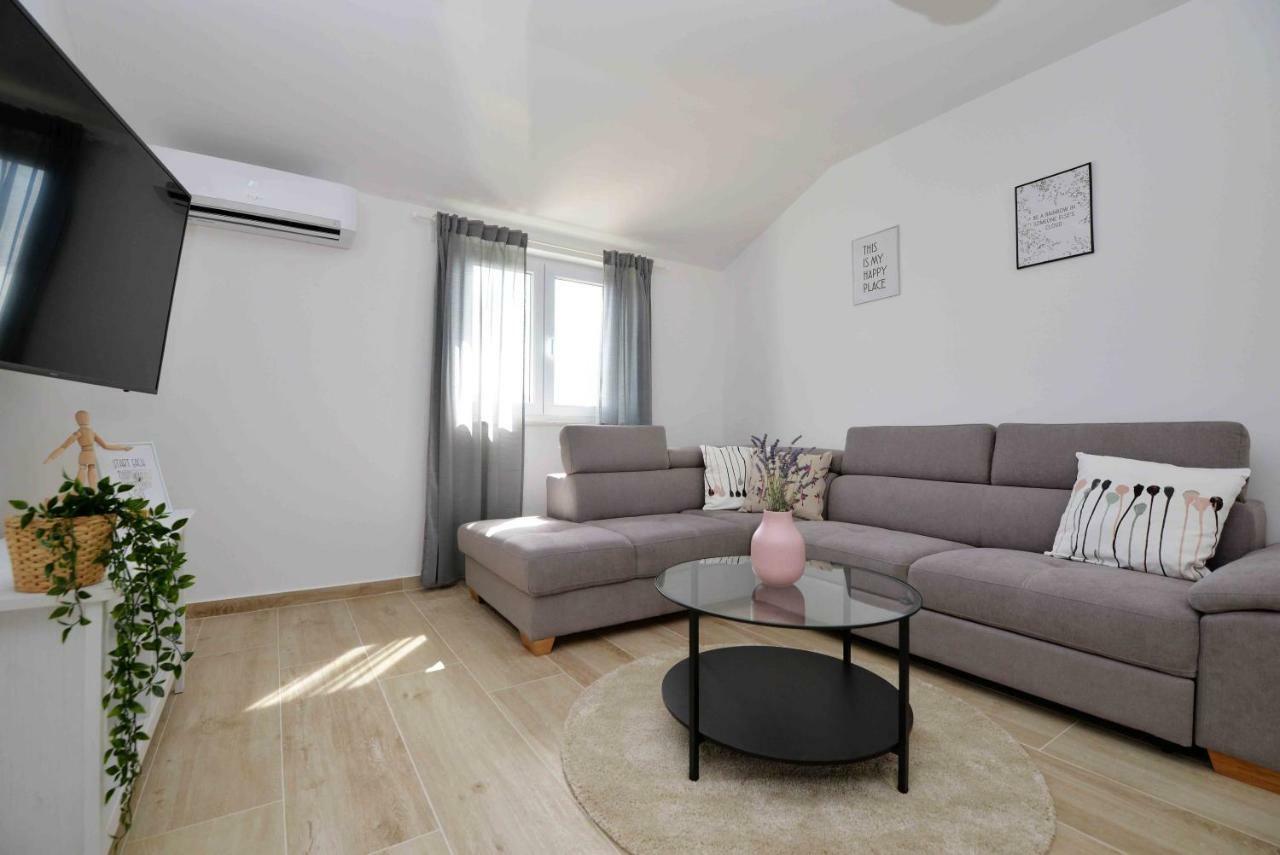 Apartments Enida بيتينا المظهر الخارجي الصورة